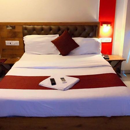 Hotel Grandeur-Near Mumbai International Airport Екстериор снимка
